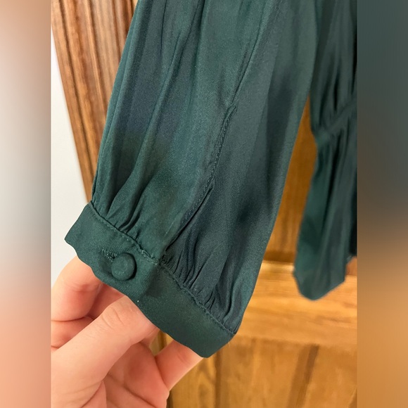 Emerald green top - Picture 3 of 5